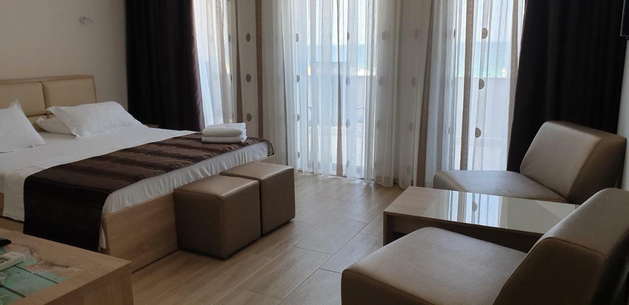 Hotel Solea Beach Mamaia Exteriör bild